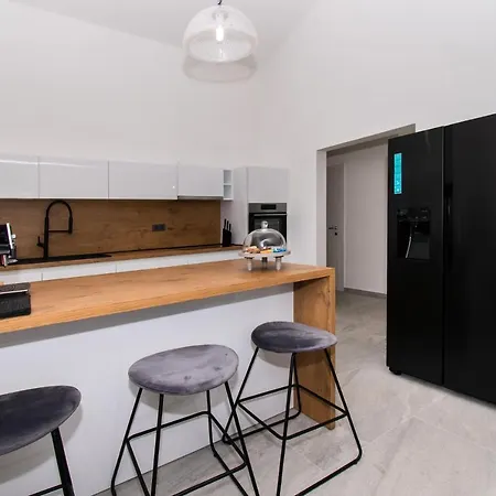 Valeva Exclusive * Sibenik